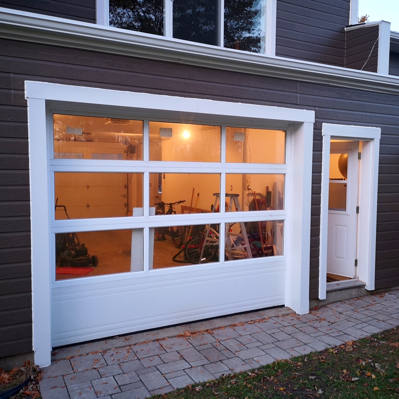 Installation de portes et fenêtre PG Rénovatek.